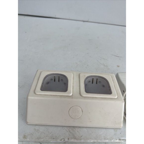 Psyclone Essentials Wii Controller Dual Recharge Charge Station PSE530 - Picture 3 of 8